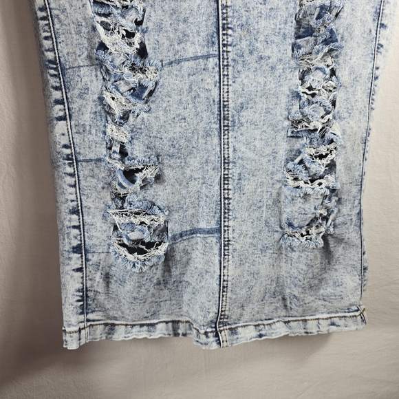 Blue Savvy Jeans Denim Destructed Skirt Size Medium Y2K Acid Wash - Picture 3 of 8